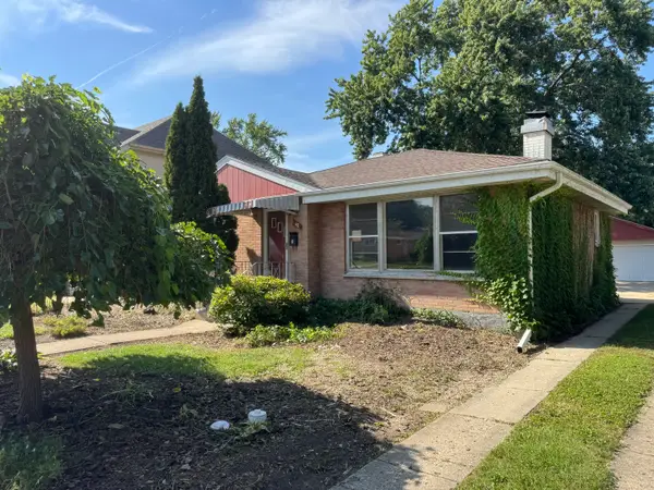 48 Rosemont Avenue, Roselle, IL 60172