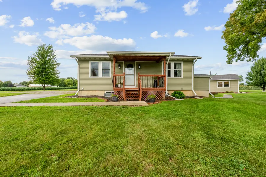 8353 Burns Hill Road, Clinton, IL 61727 - #2