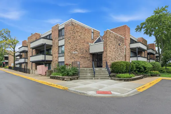 1806 Hemlock Place #102, Schaumburg, IL 60173