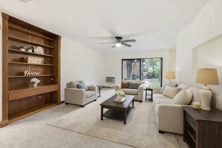 1806 Hemlock Place #102, Schaumburg, IL 60173 - #3