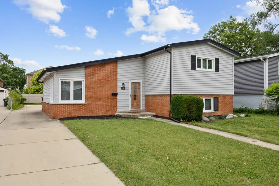 8147 N Chester Avenue, Niles, IL 60714 - #2