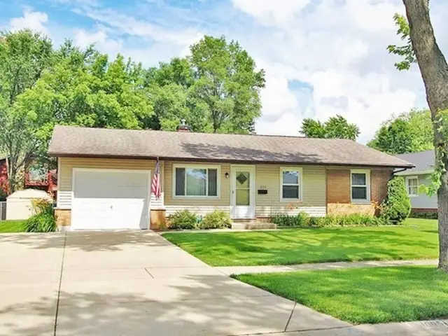 1095 Hickory Lane, Elk Grove Village, IL 60007 - #1