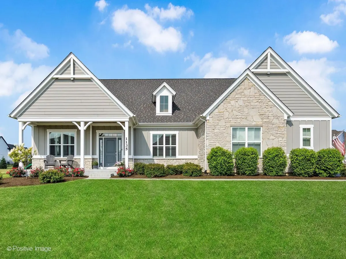 1135 Hilldale Drive, Saint Charles, IL 60175 - #1