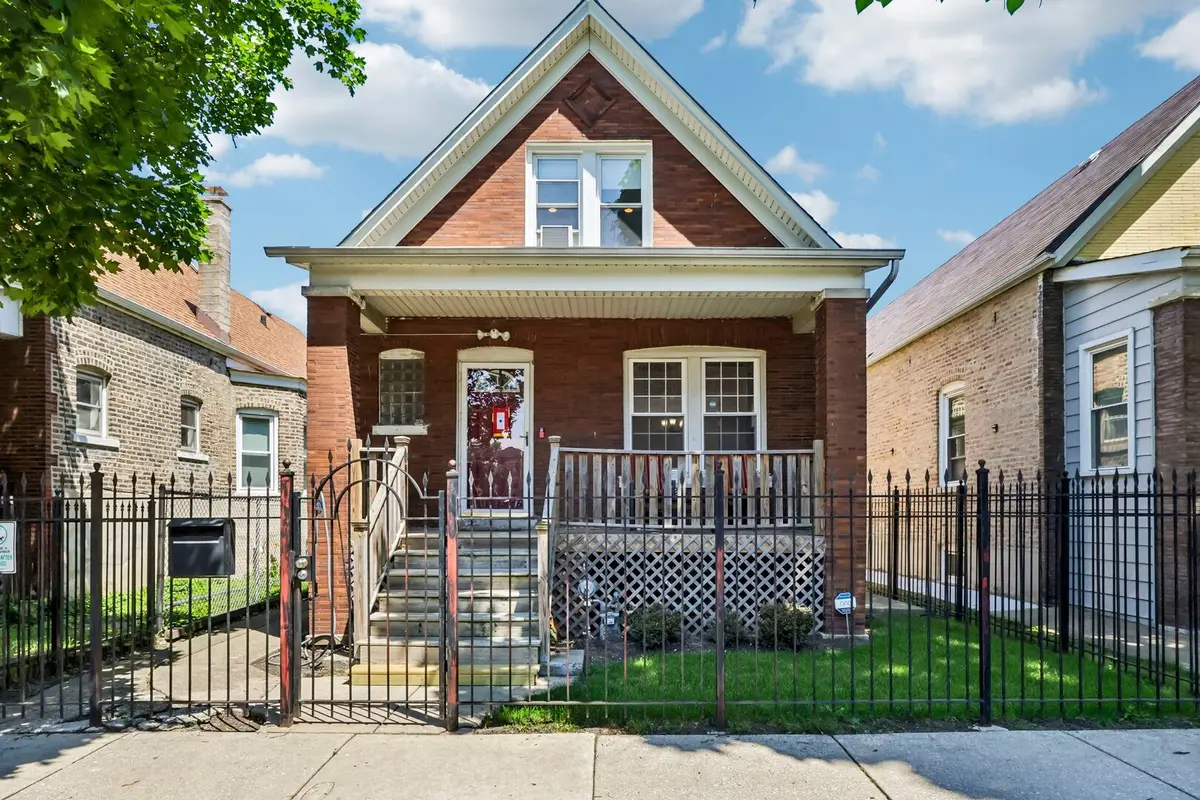 3234 W Haddon Avenue, Chicago, IL 60651 - #1