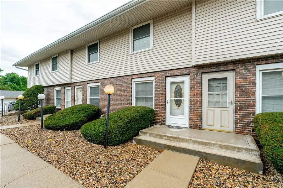 103 S Towanda Avenue #4, Normal, IL 61761 - #3