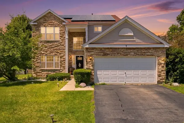9 Tenneyson Court, Lake In The Hills, IL 60156