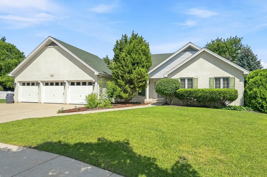 220 Rosewood Court, Westmont, IL 60559 - #2