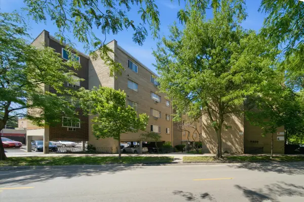 7320 N Rogers Avenue #210, Chicago, IL 60626