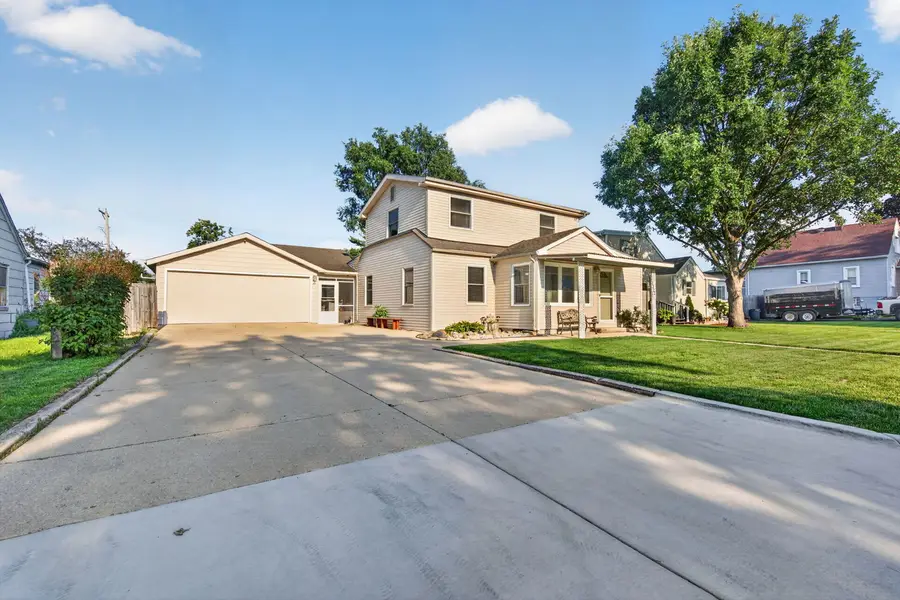 1712 Wilcox Street, Crest Hill, IL 60403 - #2