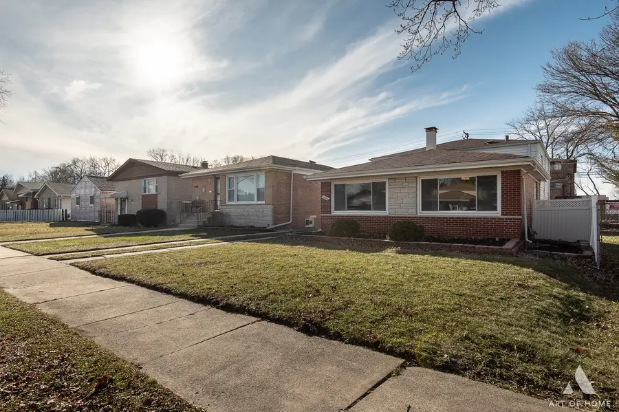 14024 S Saginaw Avenue S, Burnham, IL 60633 - #2