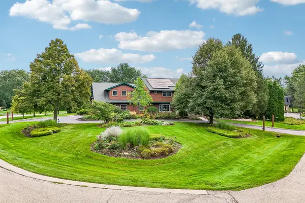 10 Elm Street, Hawthorn Woods, IL 60047