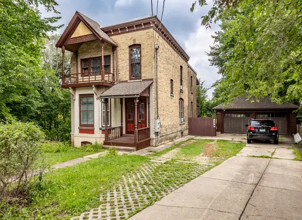 358 Bent Street, Elgin, IL 60120