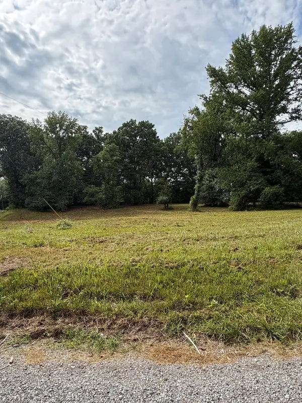 000 N Tolle Lane, Mt Vernon, IL 62864