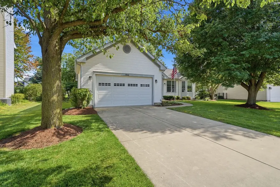 1944 School House Lane, Aurora, IL 60506 - #2