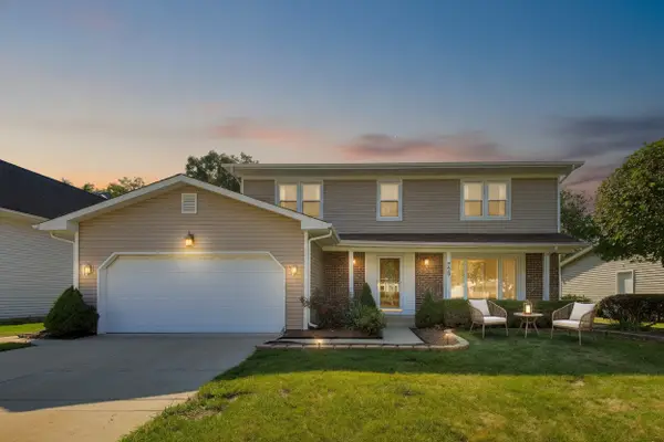 720 Dunhill Drive, Buffalo Grove, IL 60089