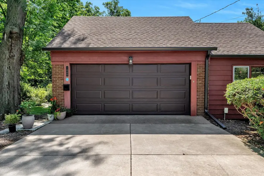 1000 27th Avenue, Moline, IL 61265 - #3