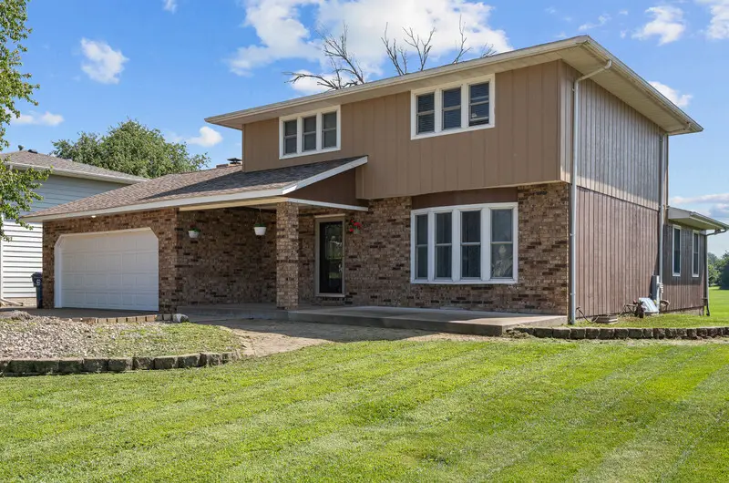 3027 Kelling Street, Davenport, IA 52804 - #2