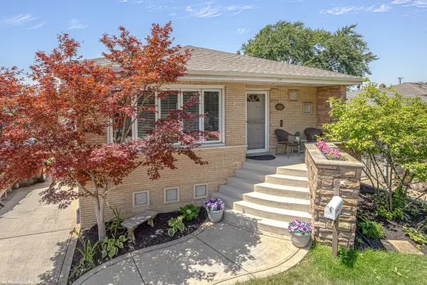 8120 Mayfiled Avenue, Burbank, IL 60459