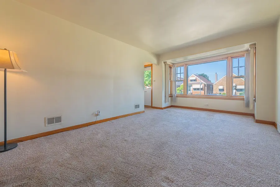 6811 S Komensky Avenue, Chicago, IL 60629 - #2