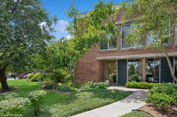 1010 Arbor Lane, Northfield, IL 60093