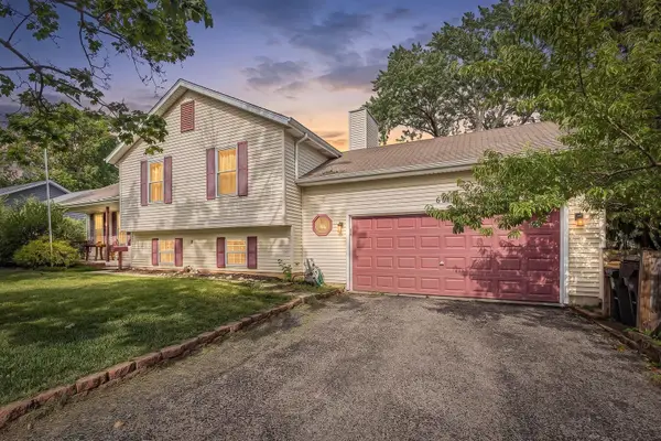 611 Parkway Avenue, Antioch, IL 60002