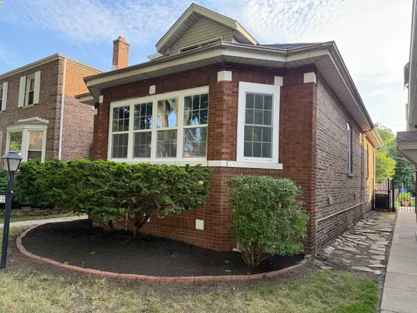 8232 S Calumet Avenue, Chicago, IL 60619