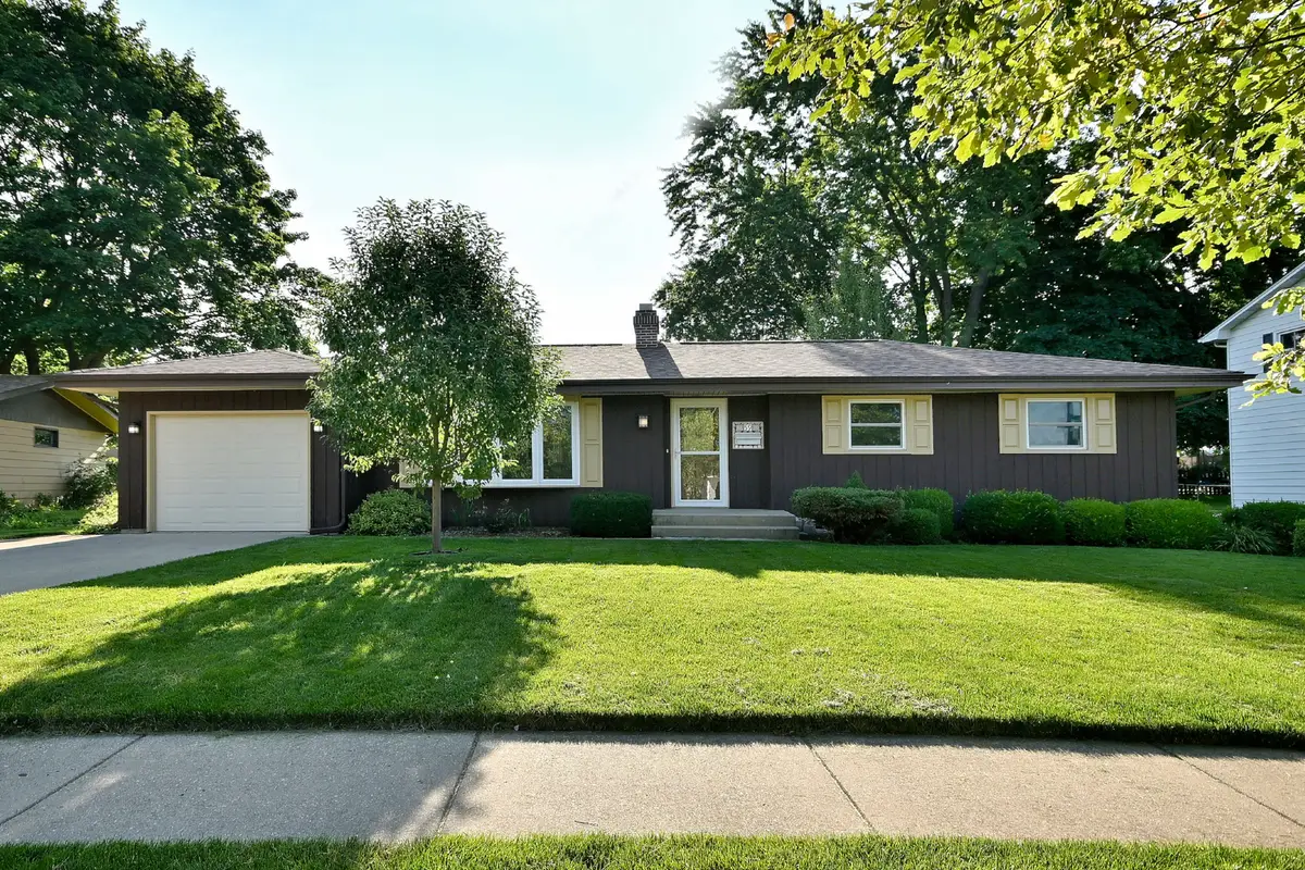 59 S Jane Drive, Elgin, IL 60123 - #1