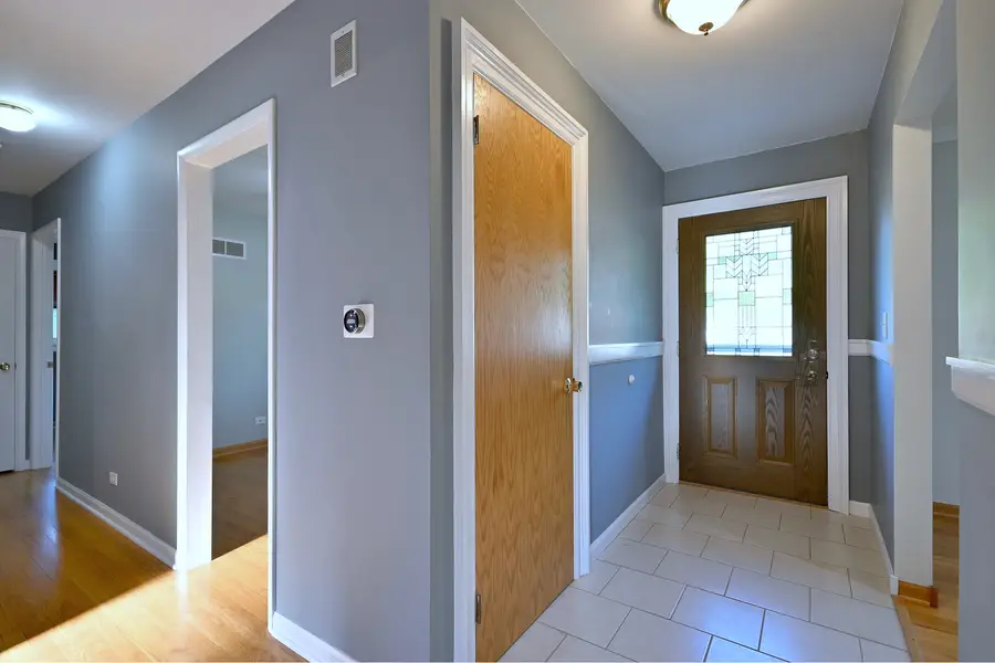 59 S Jane Drive, Elgin, IL 60123 - #2