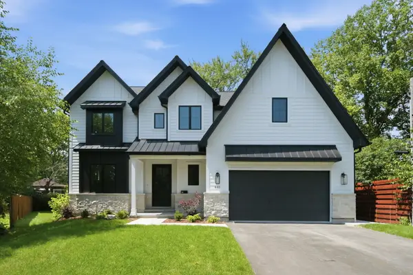 440 Briarhill Lane, Glenview, IL 60025