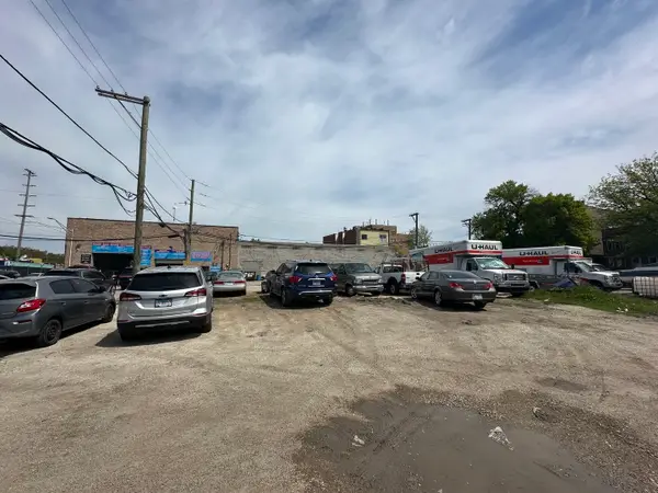 3110-3118 S Shields Avenue, Chicago, IL 60616