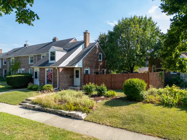 1425 Willow Avenue, Des Plaines, IL 60016