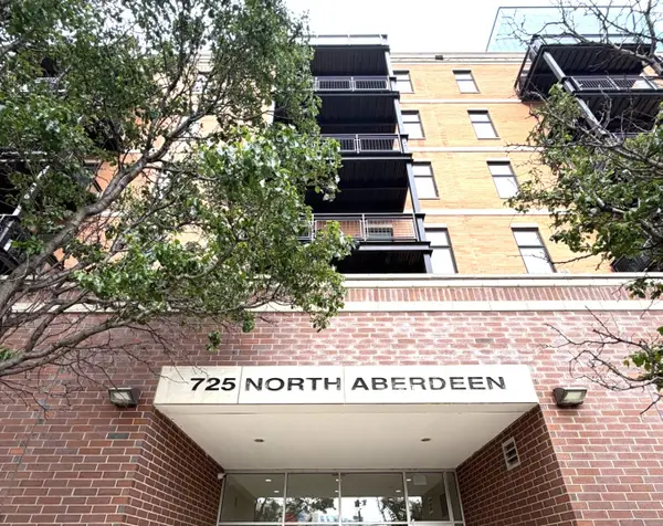 725 N Aberdeen Street #209, Chicago, IL 60607