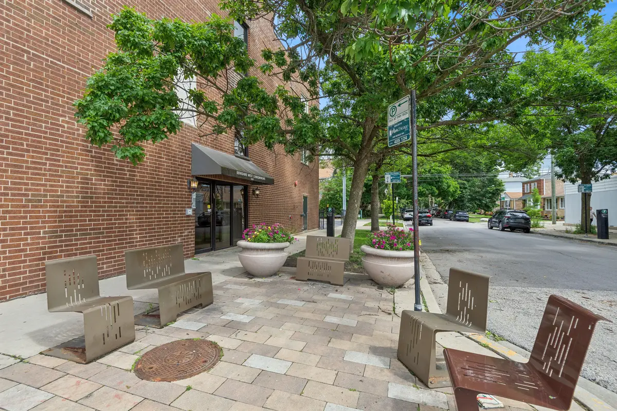 6400 N Sacramento Avenue #208, Chicago, IL 60645 - #1