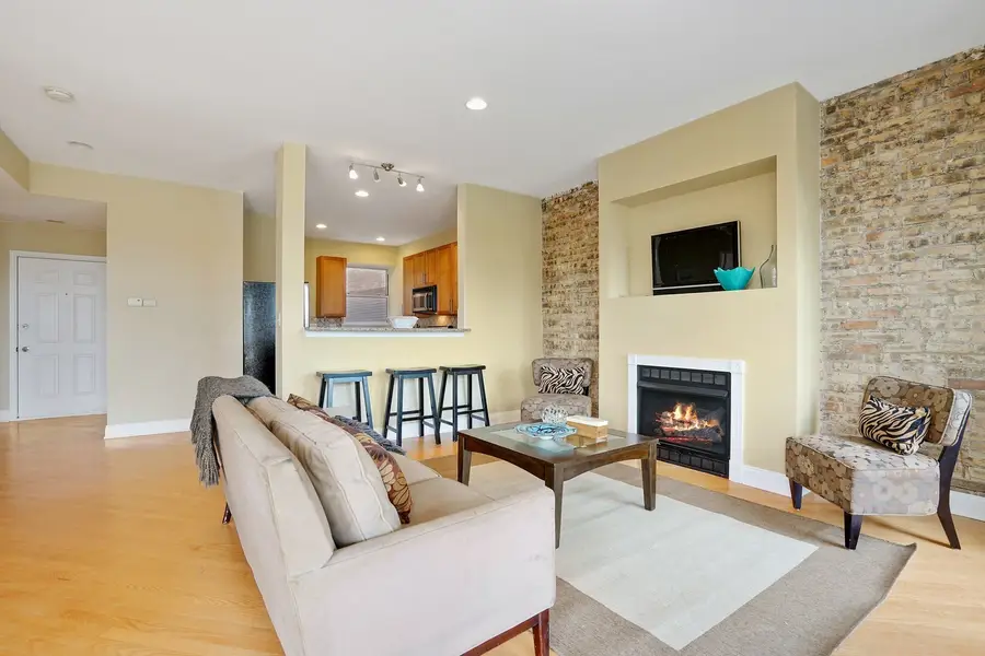 5884 N Ridge Avenue #3, Chicago, IL 60660 - #3
