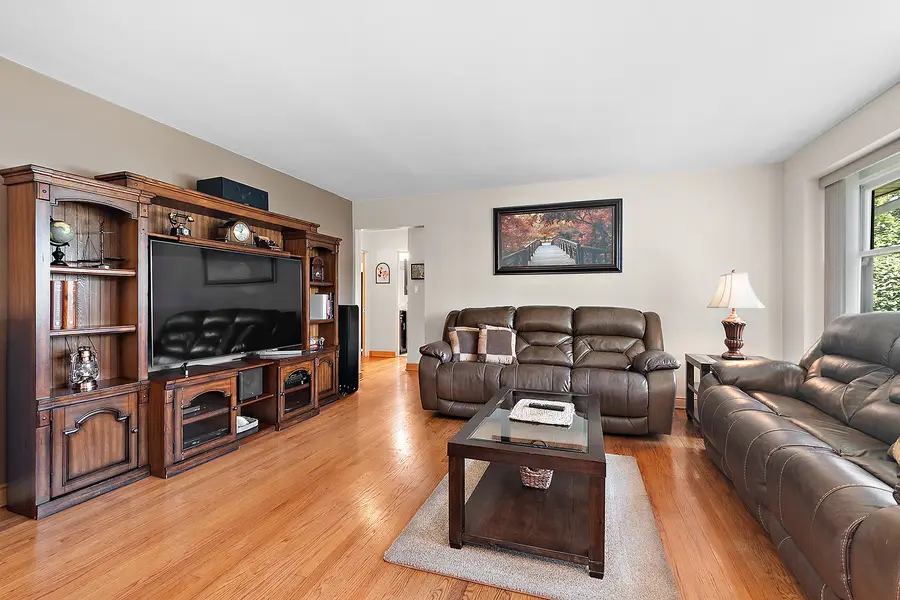 1916 Manchester Avenue, Westchester, IL 60154 - #3