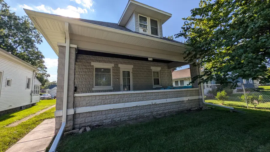 258 7th Street, Silvis, IL 61282 - #2