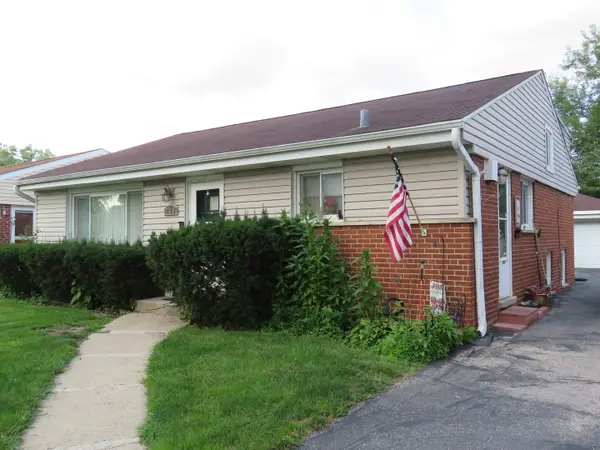 799 S Hawthorne Avenue, Elmhurst, IL 60126