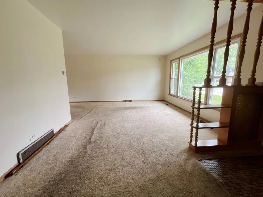 865 E 165th Street, South Holland, IL 60473 - #3