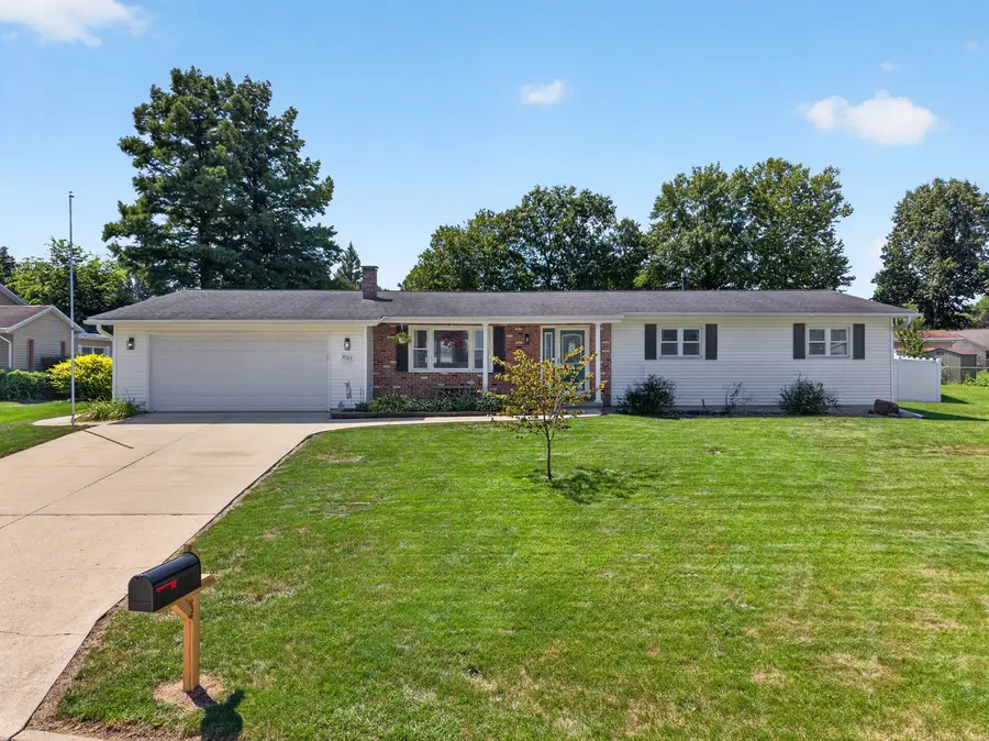 821 King Arthur Lane, Ottawa, IL 61350 - #2