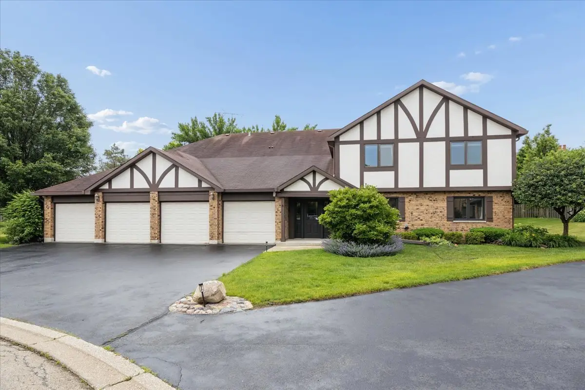 546 Banyon Lane, La Grange, IL 60525 - #1