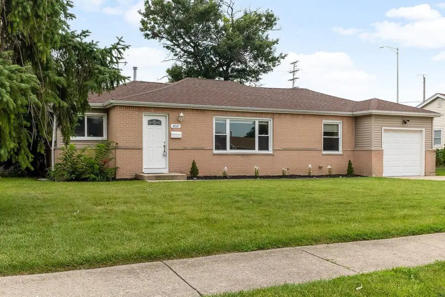 810 Cumberland Street, Hoffman Estates, IL 60169 - #2