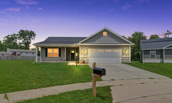 707 N Abbey Road, Urbana, IL 61802
