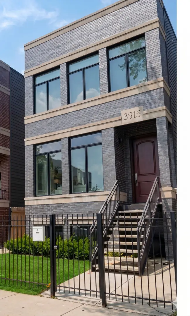 3915 S Calumet Avenue, Chicago, IL 60653 - #1