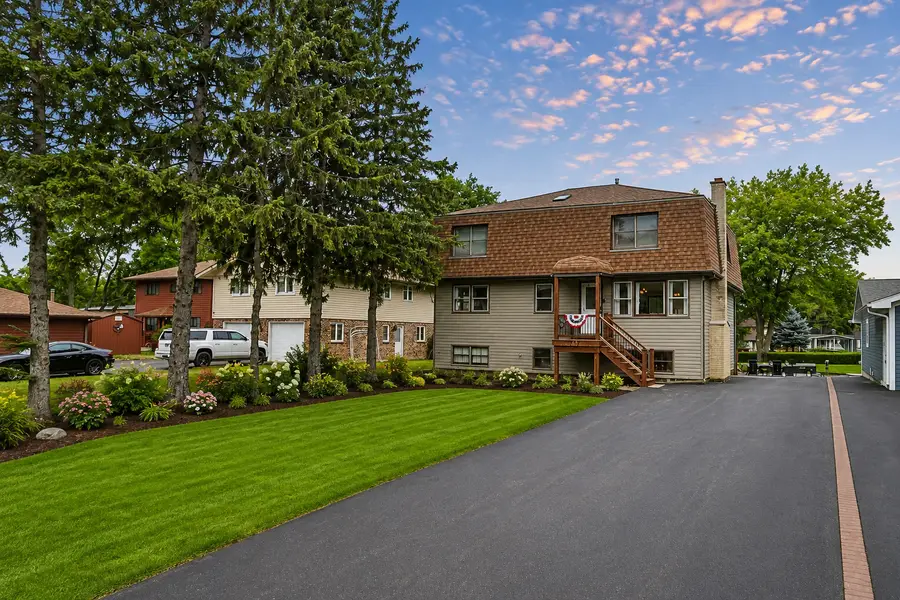 717 Monterrey Terrace, McHenry, IL 60051 - #2
