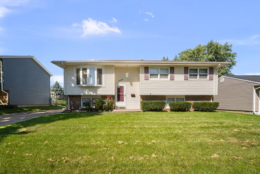 3620 Oakwood Drive, Bettendorf, IA 52722 - #2