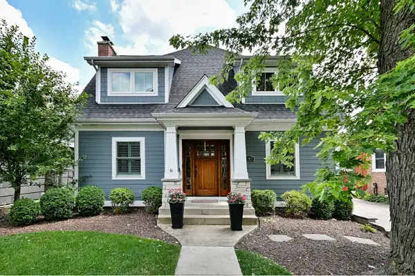 685 S Saylor Avenue, Elmhurst, IL 60126