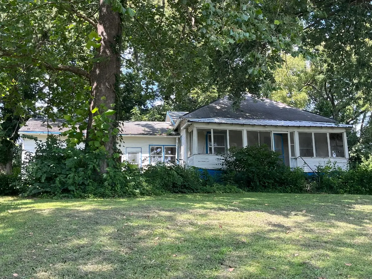 22932 State Highway 106, Barry, IL 62312 - #1