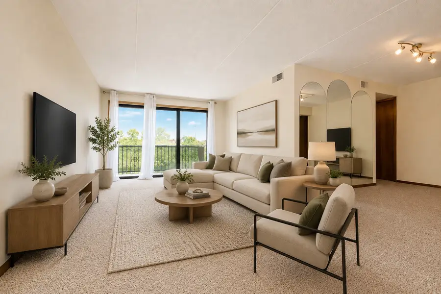 5447 W Lawrence Avenue #203, Chicago, IL 60630 - #2