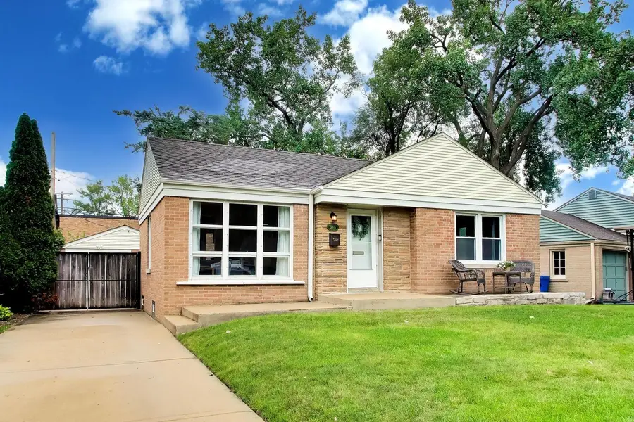 5816 W Greenleaf Avenue, Chicago, IL 60646 - #2