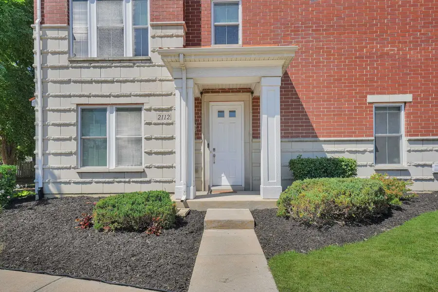 2112 S Crambourne Way #6-6, Arlington Heights, IL 60005 - #3
